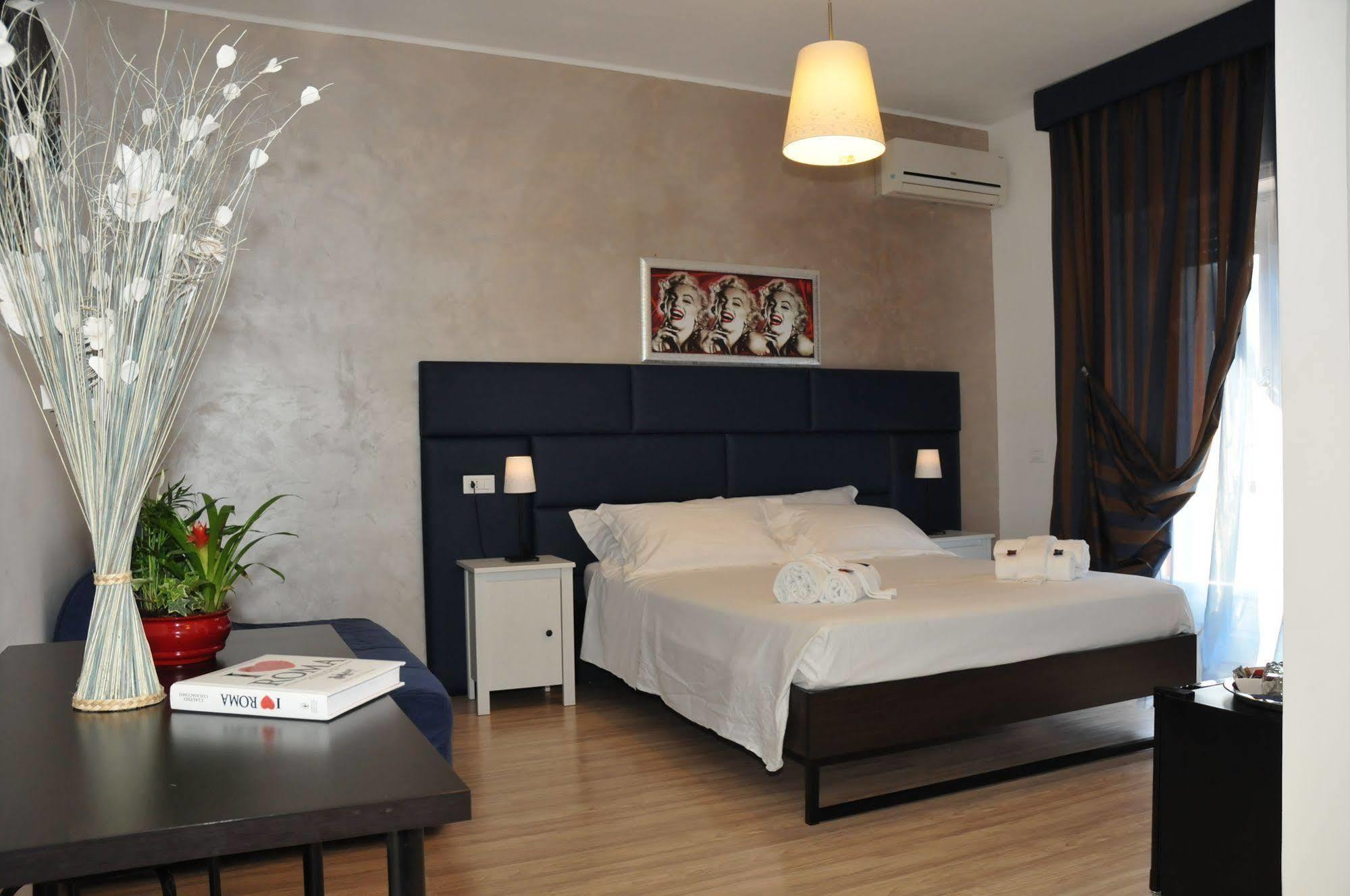 Frühstückspension Check-inn 3*